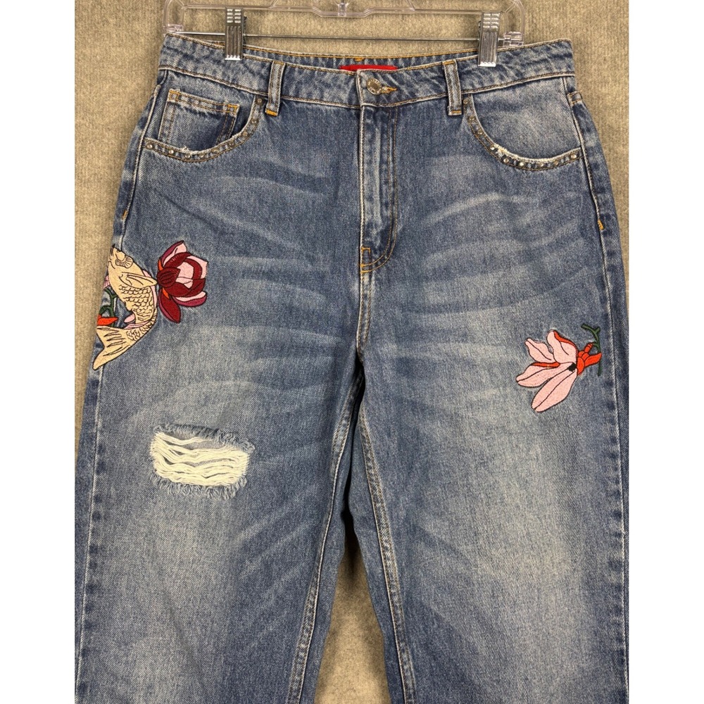 Pull & Bear Mom Jeans Embroidered Distressed Blue Size 30‎ Medium Wash - Picture 3 of 15